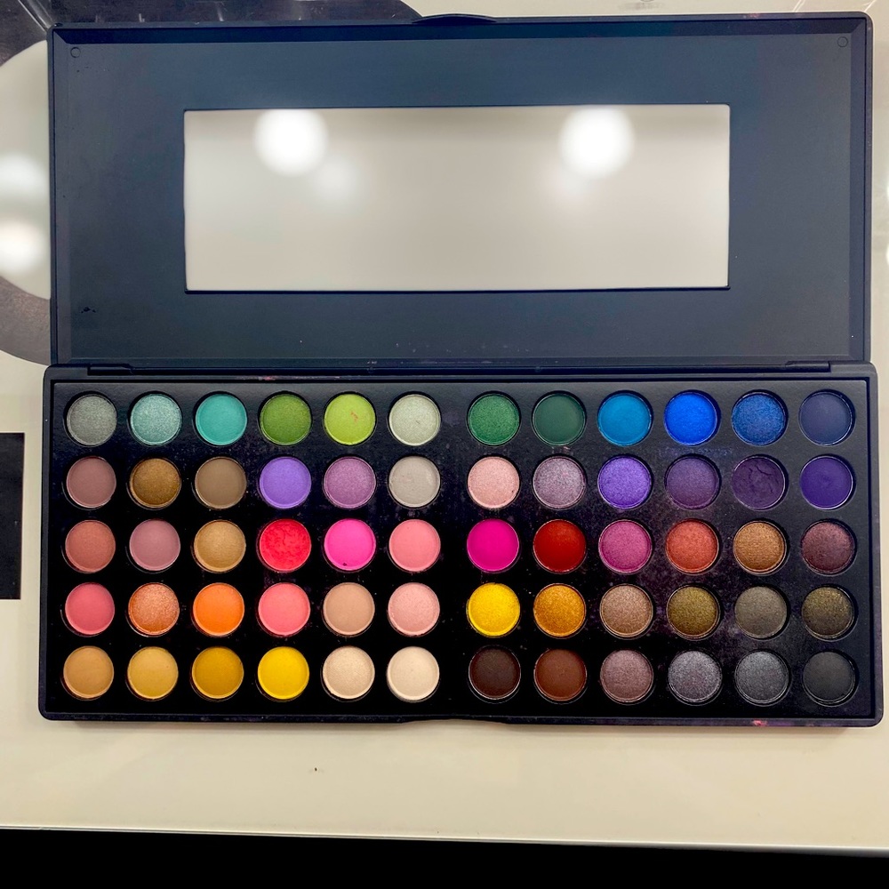 BH Cosmetics Eyeshadow Palette